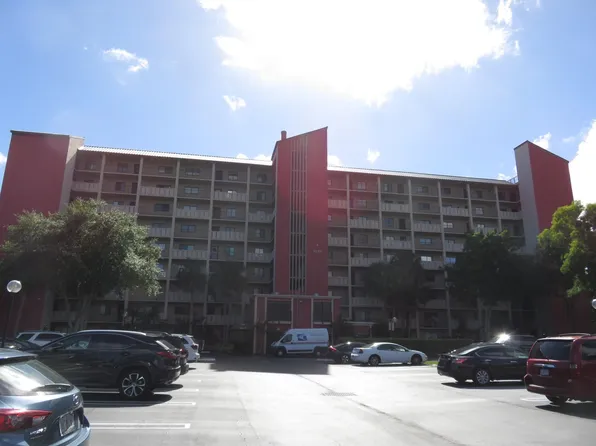 2200 S Cypress Bend Drive #802, Pompano Beach, FL 33069