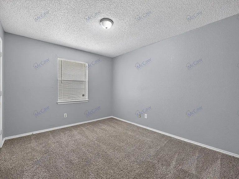 2913 Green Ridge St — Photo 16