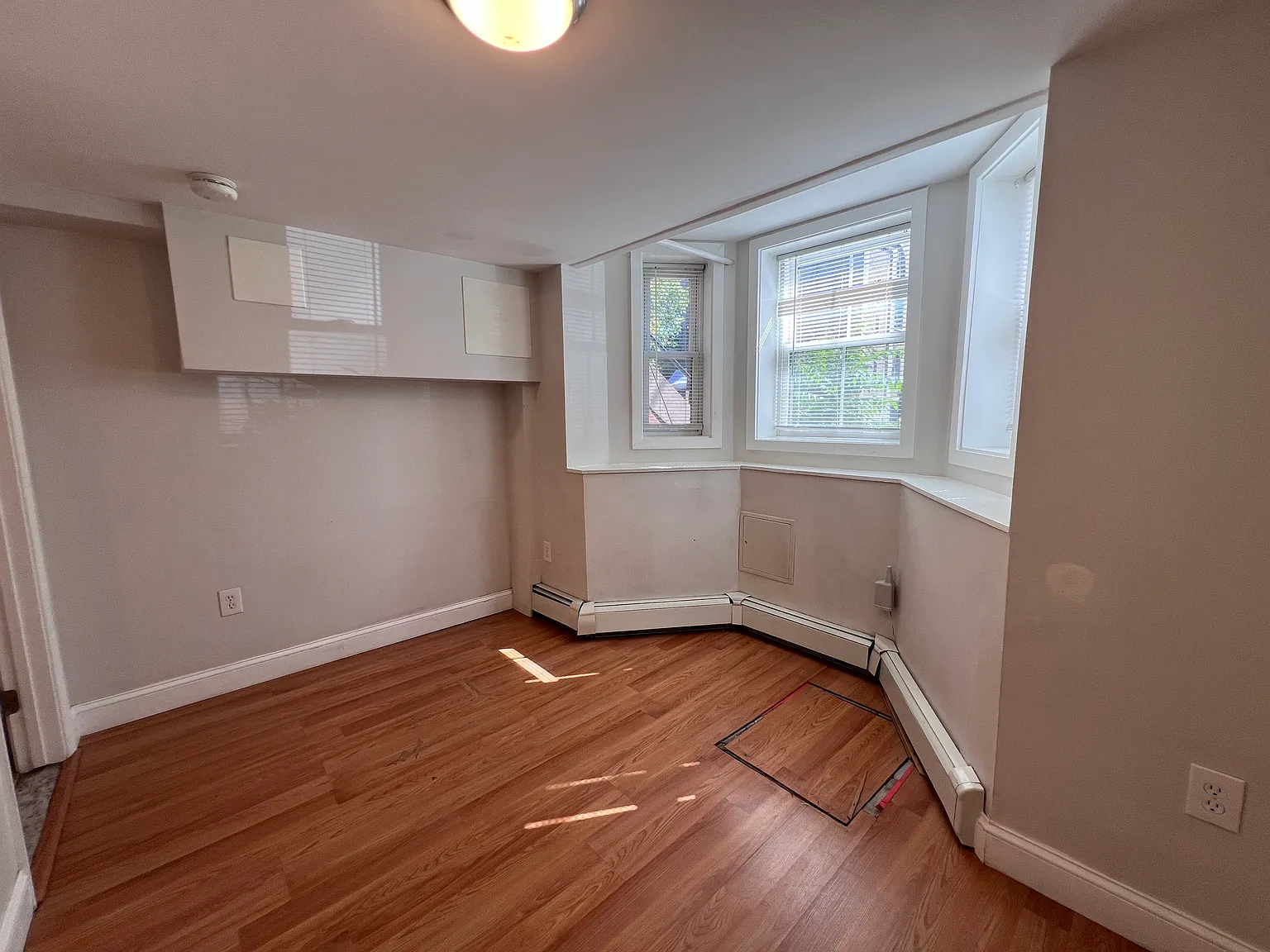1 bed, 800 sqft, $2,100 — Photo 2