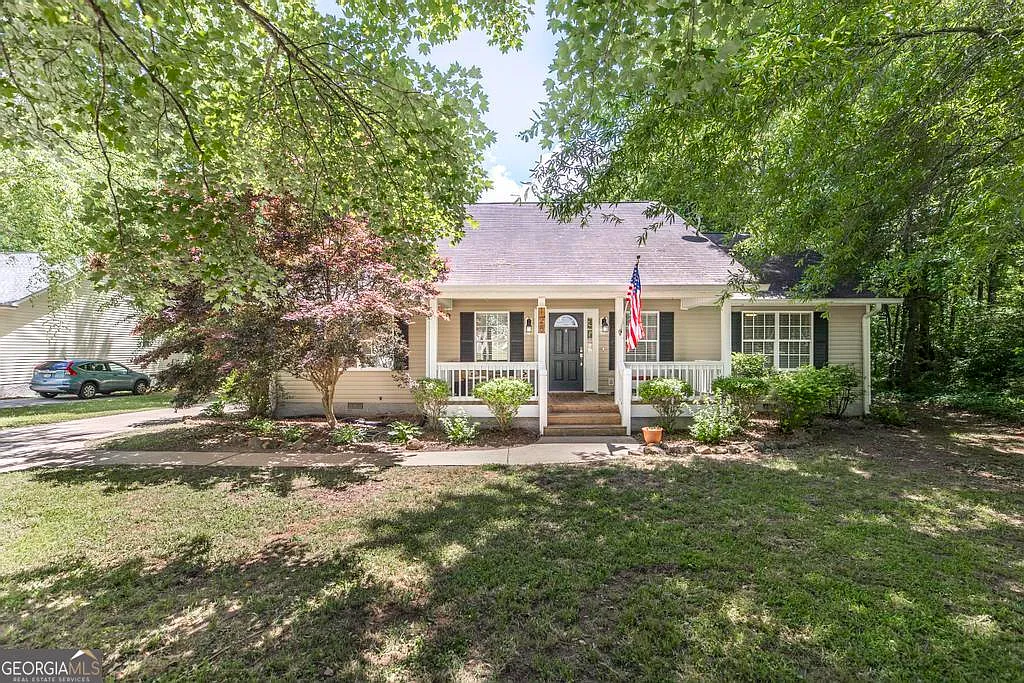 128 Royal Ln photo 1