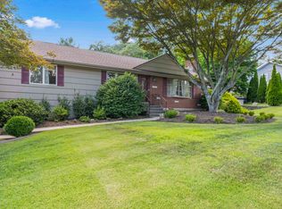 2945 Huntington Rd, Trumbull, CT 06611