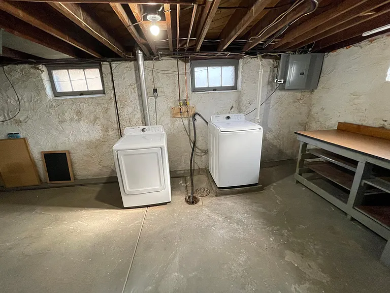 8526 Pilot Ave — Photo 15