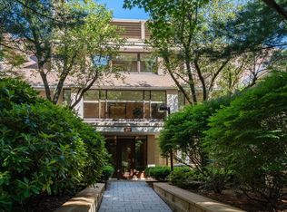 232 Allandale Rd APT 1C, Chestnut Hill, MA 02467