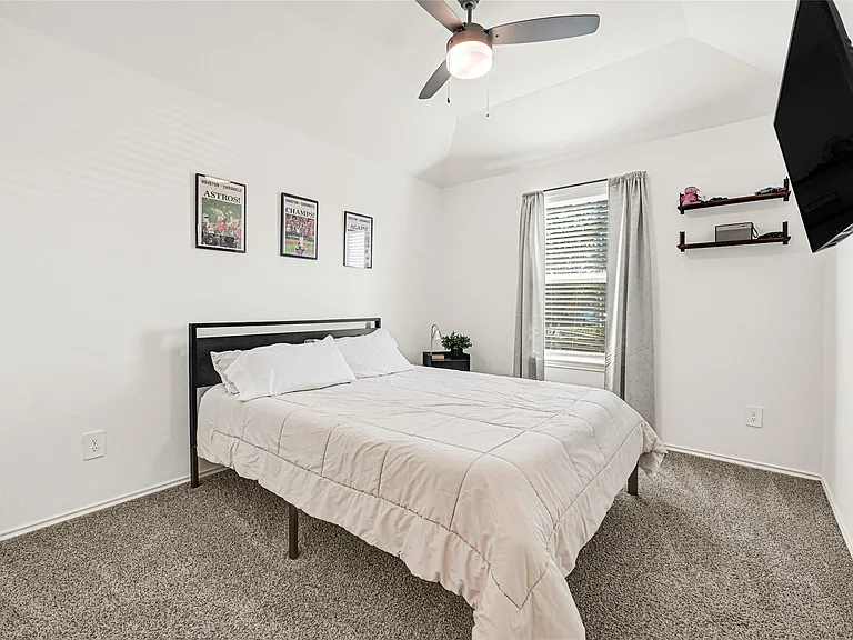 210 Coral Drift Ct — Photo 4