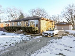 1403 W Palm Dr, Mount Prospect, IL