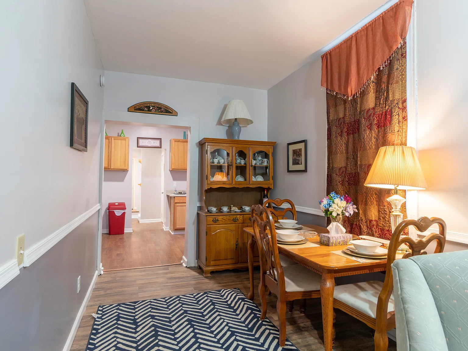 3 bed, 972 sqft, $1,824 — Photo 4
