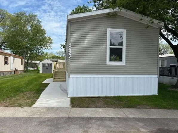 43044 Ponchartrain #63, Sterling Heights, MI 48314