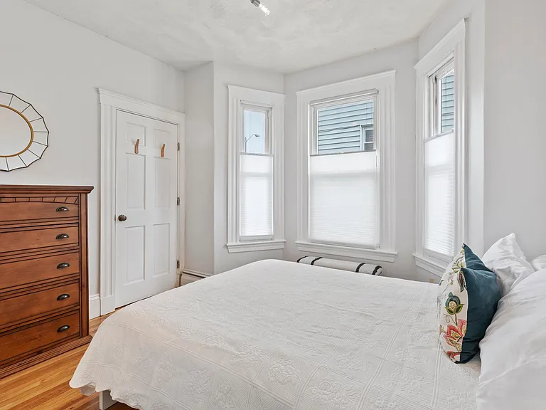 40 Otis St #1 — Photo 10