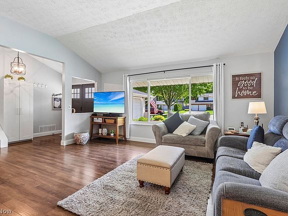 3rd image of 5958 Dorothy Dr