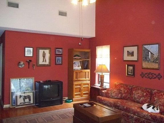 3rd image of 104 Cypress Mill Ct