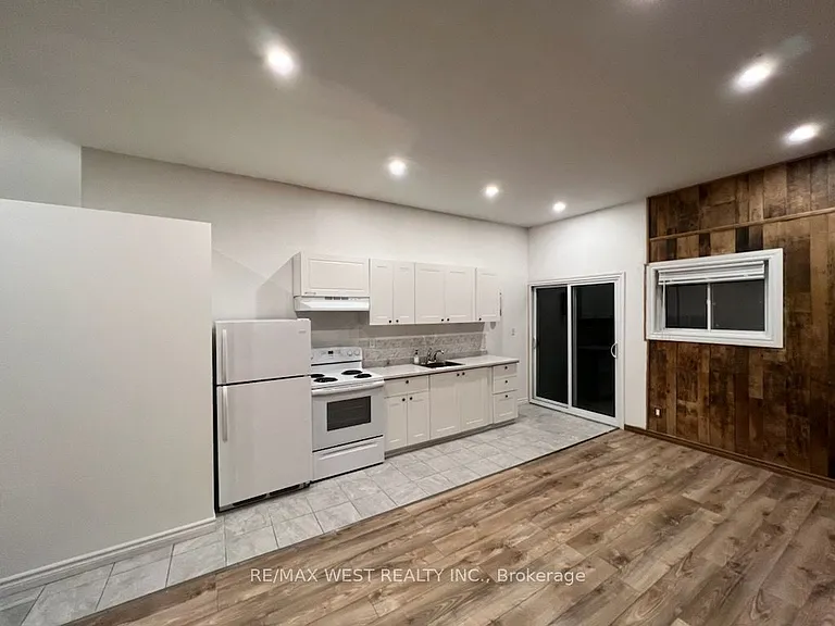 16632 York Durham Line #GARAGE — Photo 15