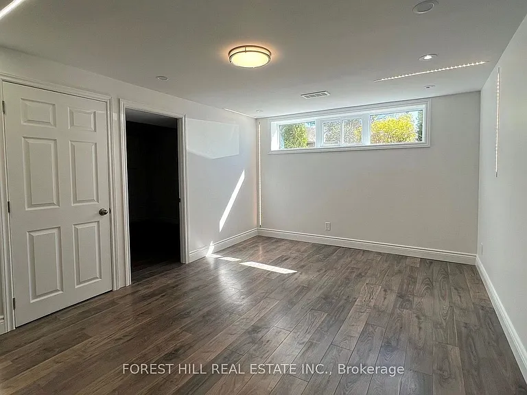 18 Boulding Dr #LOWER — Photo 12