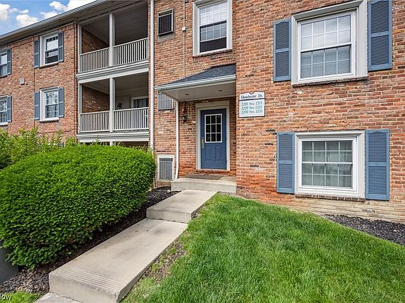 5th image of 2230 Glouchester Dr