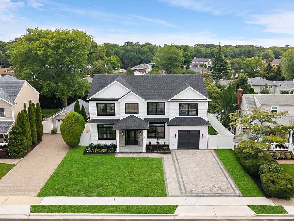 1st image of 1301 Lakeside Drive