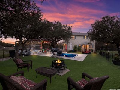 368 Mountain View Rd, Pipe Creek, TX, 78063