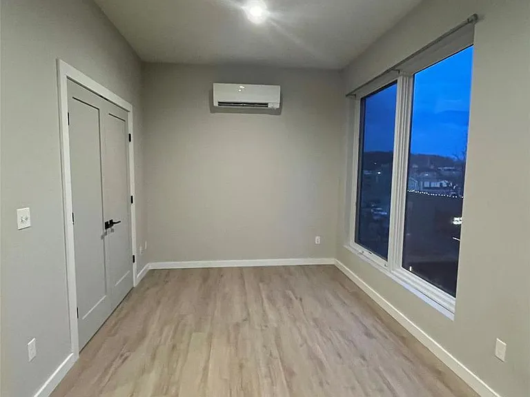 289 Main St #305 — Photo 4
