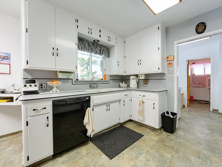 3105 Barnett St — Photo 31