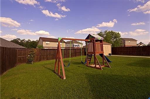 3rd image of 13241 Sandy Brook Dr