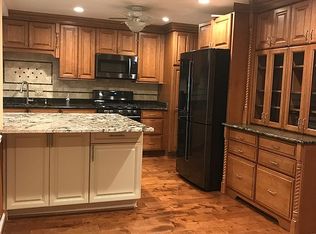 4219 Worcester Dr, Fairfax, VA 22032