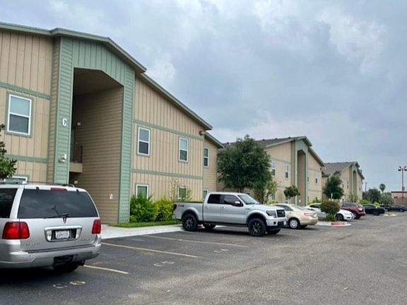 2nd image of 2111 W University Dr #40