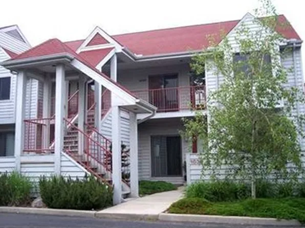 1036 Lookout Dr, Erie, PA 16507