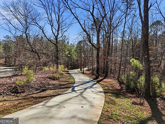 2nd image of 850 Land Rd
