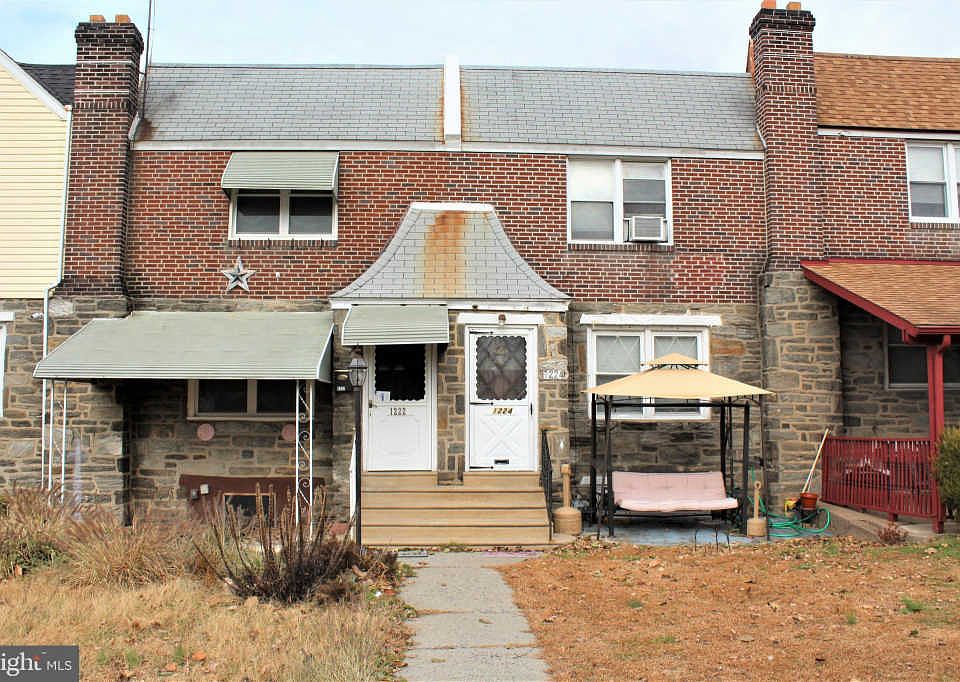 2nd image of 1224 E 13th St
