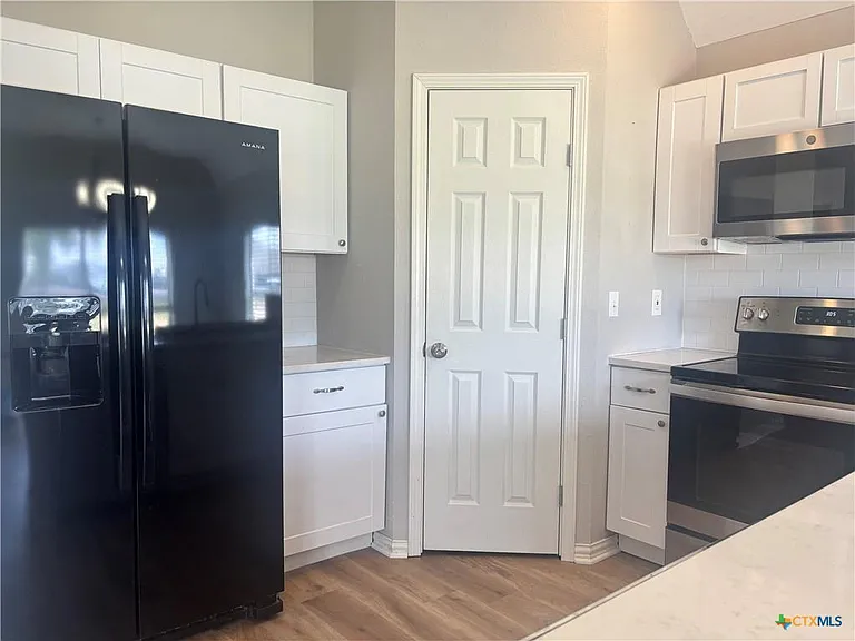1333 Main St — Photo 2