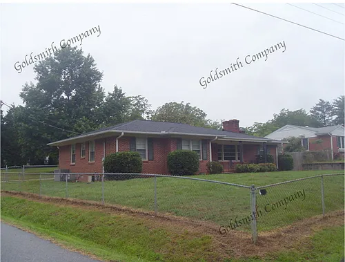 114 Hill St Photo 1