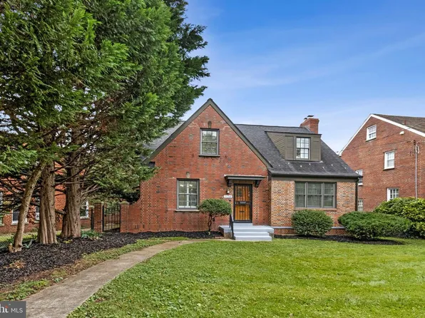 1124 Kalmia Rd NW, Washington, DC 20012