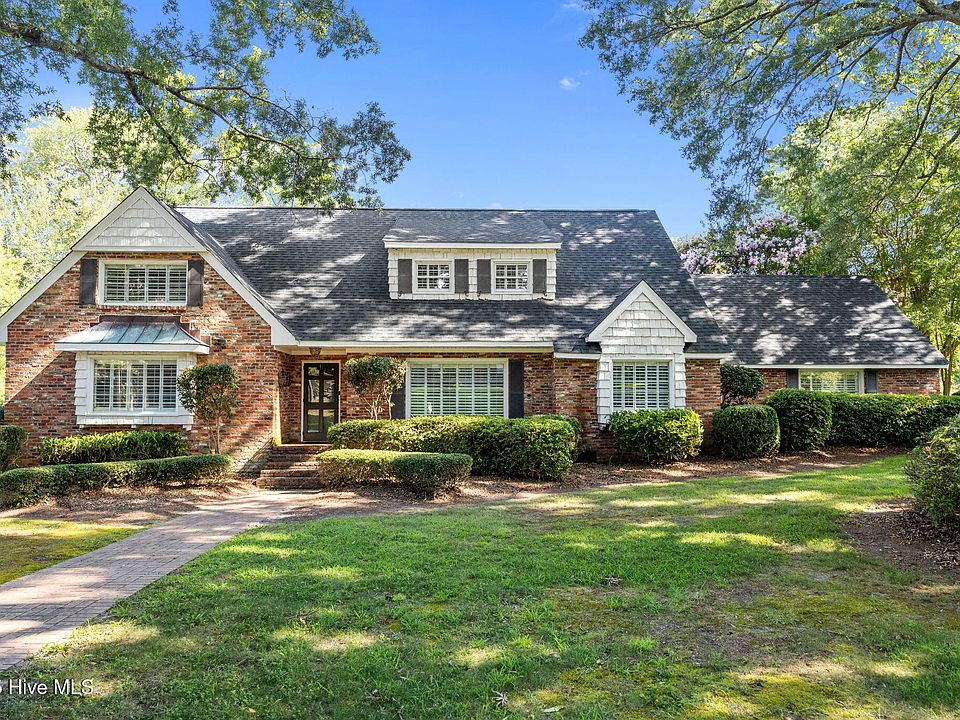 1st image of 226 Country Club Drive