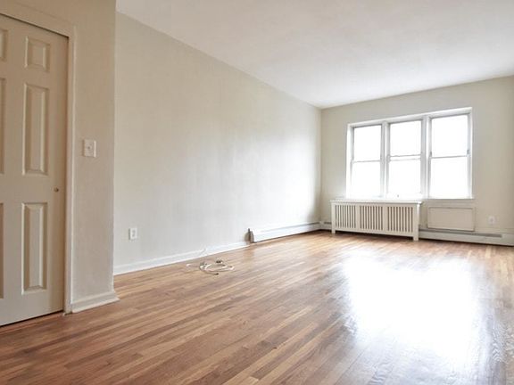 4th image of 1912 3rd Ave #B3