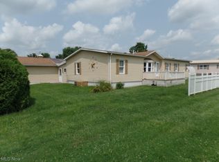 6135 Fultonrose Rd, Roseville, OH 43777