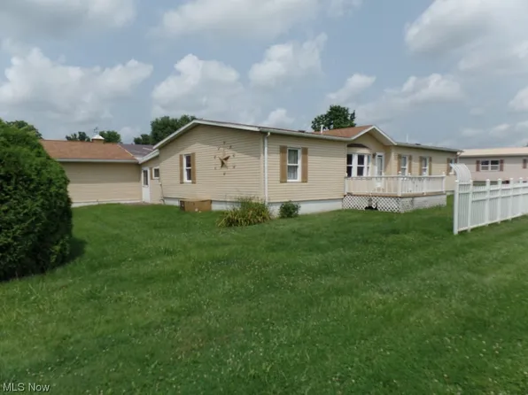 6135 Fultonrose Rd, Roseville, OH 43777