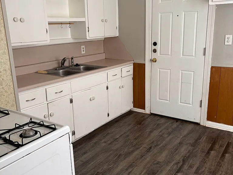 3312 Buchanan St — Photo 6