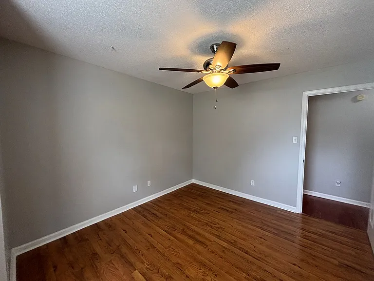 2573 Laurelcrest Dr — Photo 6