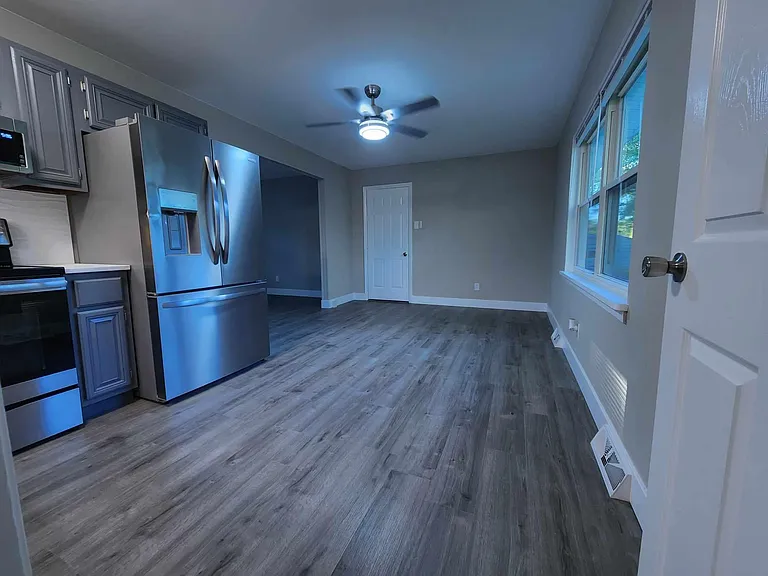 1732 Christine Dr — Photo 18