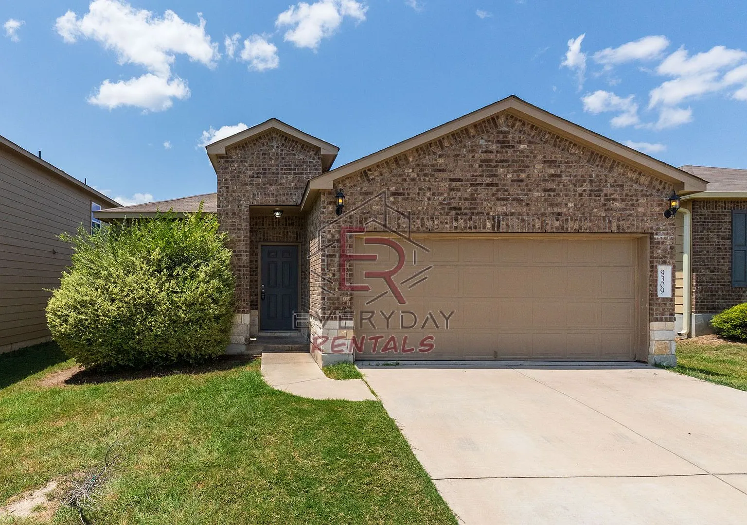 Cute home in Yowell Ranch — Photo 1