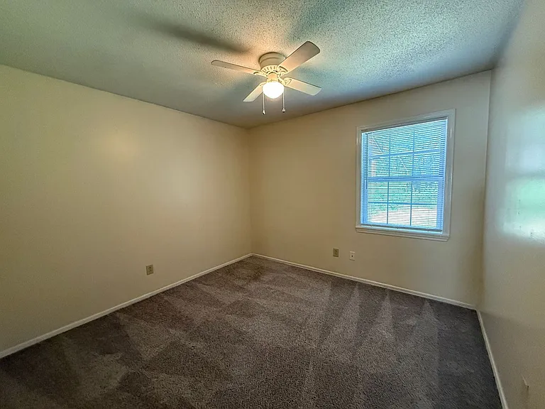 107 Twinwood Ct — Photo 6