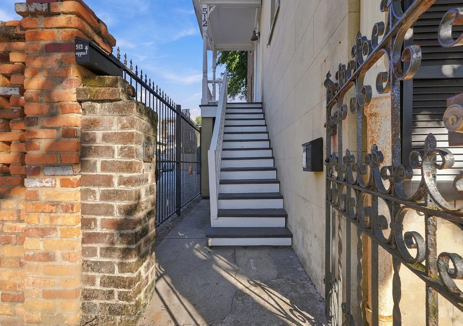 512 Barnard St — Photo 4