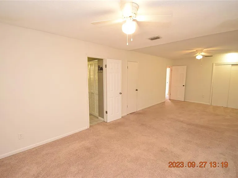 604 Southwood Cv — Photo 36