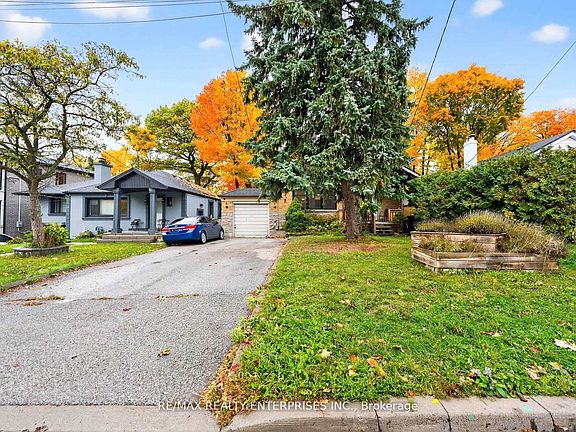 3rd image of 10 Colonial Ave