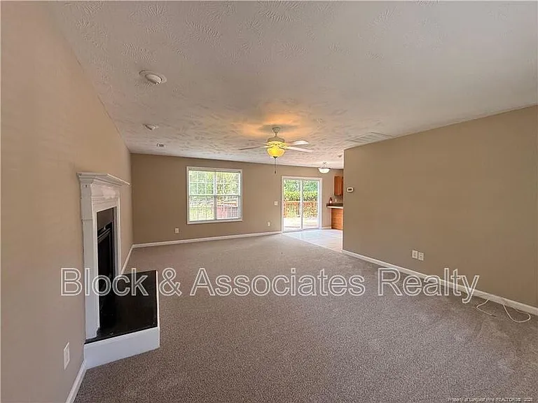 42 Grayson Pl — Photo 3