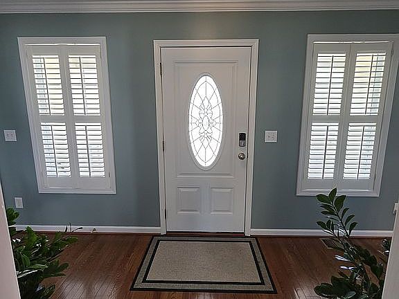 4th image of 101 Maple St