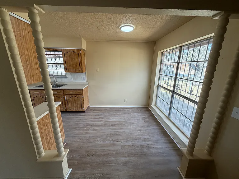 2722 N Saint Augustine Dr — Photo 7