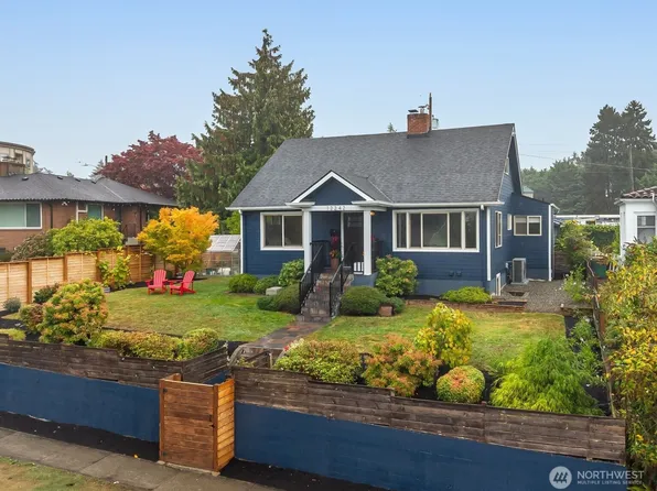 12242 Palatine Avenue N, Seattle, WA 98133
