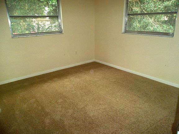 4th image of 1503 Moss Ave