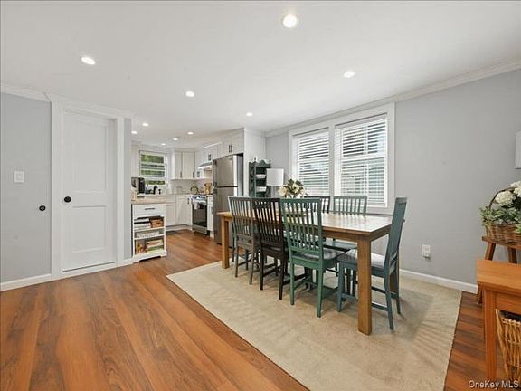 2nd image of 5 Carlton Ave