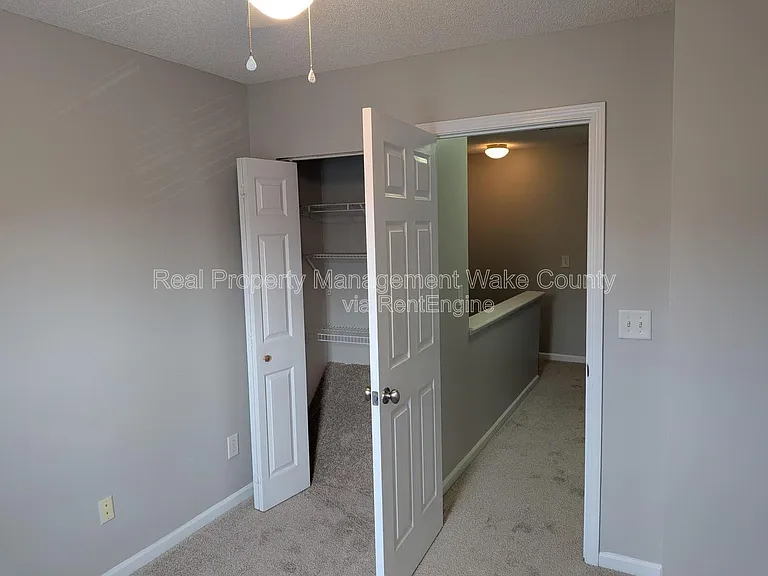 112 Graystar Rd — Photo 18