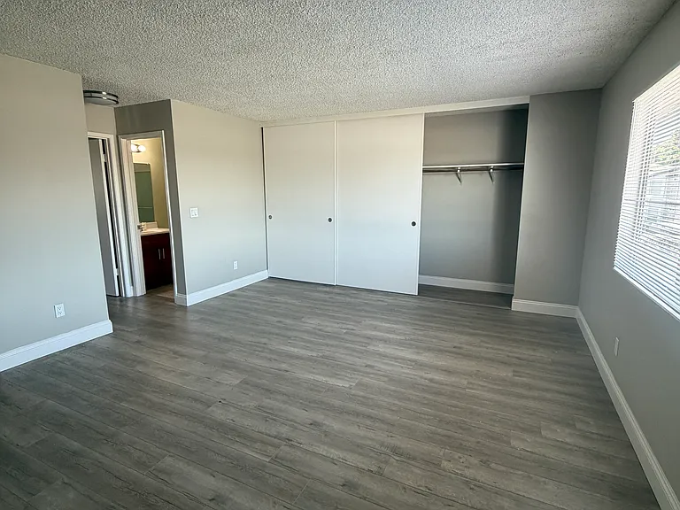1590 162nd Ave #10 — Photo 7